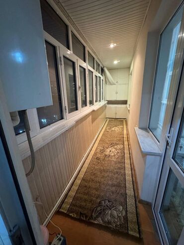 Uzunmüddətli kirayə mənzillər: Xalqlar dostluğu metrosuna 5 deq məsafədə yerləşir. 9 mərtəbəli — 10