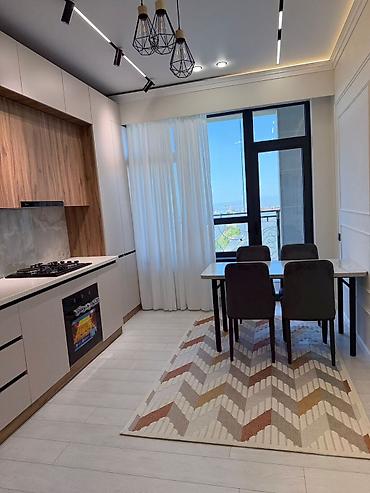 предгорье: 2 комнаты, 85 м², Элитка, 13 этаж, Дизайнерский ремонт — 4