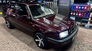 volkswagen vento 1998: Volkswagen Vento: 1993 г., 1.8 л, Механика, Газ, Седан — 2