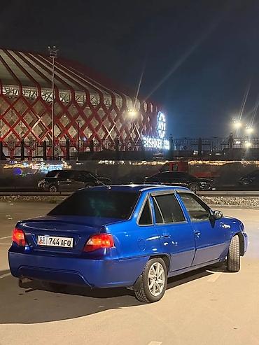 corolla s: Седан синего цвета (4 двери), переднеприводный. Кузов в фирменном — 5