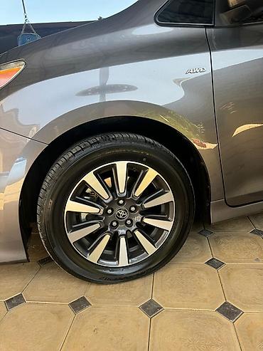 Toyota: Toyota Sienna: 2019 г., 3.5 л, Автомат, Бензин, Минивэн — 10