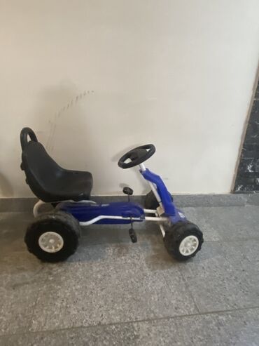 Детские гамаки: Mavi rəngli, pedallı uşaq kartinqidir. Bu kartinq modeli dörd təkərə