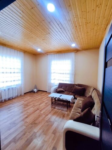 Günlük kirayə evlər: 100 kv. m, 3 otaqlı — 5