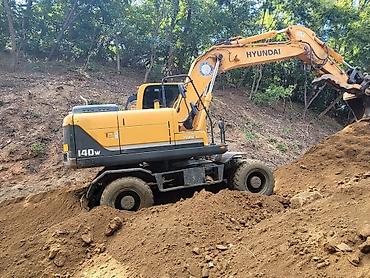 Услуги экскаватора: Экскаватор | Траншеи, Котлованы, Канализация, септик — 13