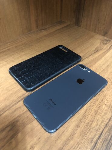 Apple iPhone: IPhone 8 Plus, Б/у, 64 ГБ, Черный, Чехол, 77 %