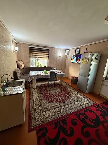 участок 5 соток: Продается частный дом с участком 8,5 соток. Основные характеристики — 9