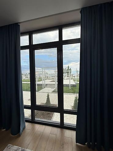 act building: Аренда квартиры на Иссык-Куле, Chaika Resort, Бает, 4 места, Цена Целиком за жилье — 6
