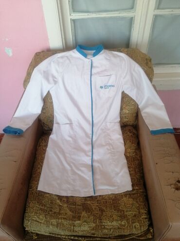 Tibbi geyim: Salam aleykum kişi ve Qadin ücün tibbi Xalatlar satiram teze deyil az — 8