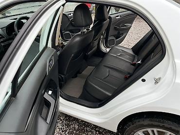 BYD: BYD E5: 2019 г., Электромобиль, Седан — 8