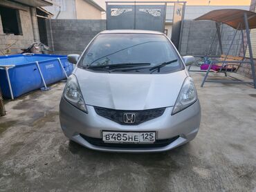 машина алмашам: Honda Fit: 2012 г., 1.5 л, Вариатор, Бензин, Хетчбек