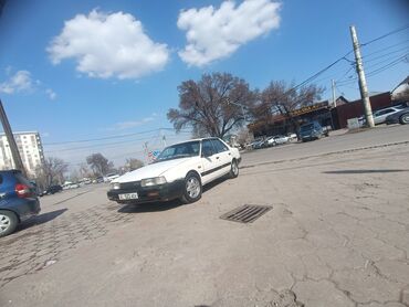 Mazda: Mazda 626: 1986 г., 2 л, Механика, Бензин, Седан