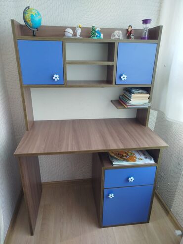 Divan və kreslo dəstləri: Kompüter masası, İşlənmiş lalafo.az -da Divan və kreslo dəstləri: Kompüter masası, İşlənmiş