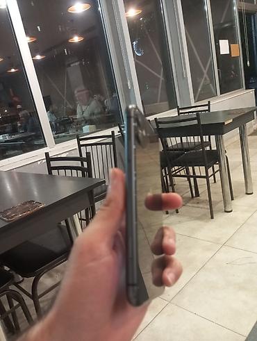 iphone 11 duas: IPhone 11, Qara, Simsiz şarj — 4