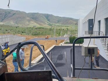 Tikinti işləri: Asfalt döşənməsi və yol səthlərinin qurulması xidməti - İxtisaslaşmış — 12