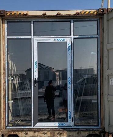мини футбольное поле под ключ: Панорамный стеклопакетный входной блок из ПВХ профиля. Состав: -