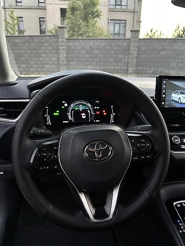 coroll: Toyota Corolla: 2023 г., 1.8 л, Вариатор, Гибрид, Седан — 4