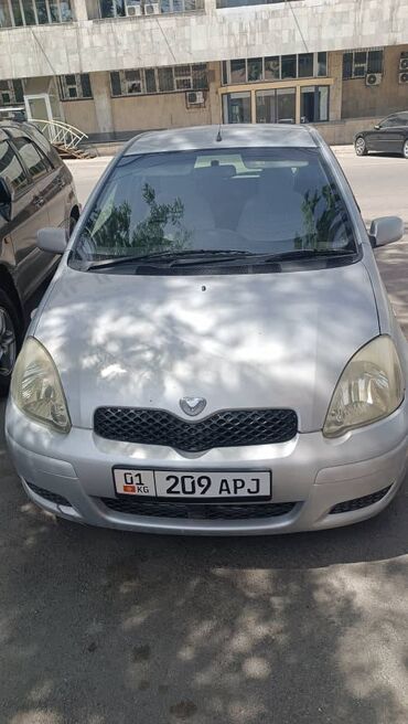 тайта ист: Toyota Vitz: 2002 г., 1.3 л, Автомат, Бензин, Хэтчбэк