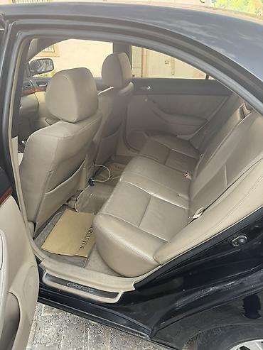 corolla cros: Toyota Corolla: 2 l | 2005 il Sedan — 8