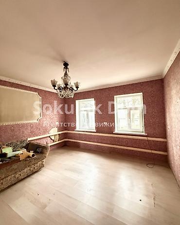 Продажа коттеджей и домов: 🏠Продаётся дом в с. Сокулук 🟡Комнаты: 3 🟡Участок: 5 соток — 4