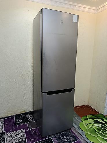Техника для кухни: Холодильник Indesit, Б/у, Двухкамерный, Less frost, 60 * 200 * 60 — 1