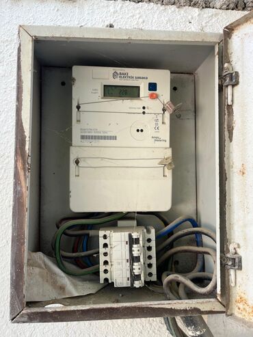 Двери и комплектующие: Bütün elektrik işlərinin görülmesi evinizi bizə əmanet edin