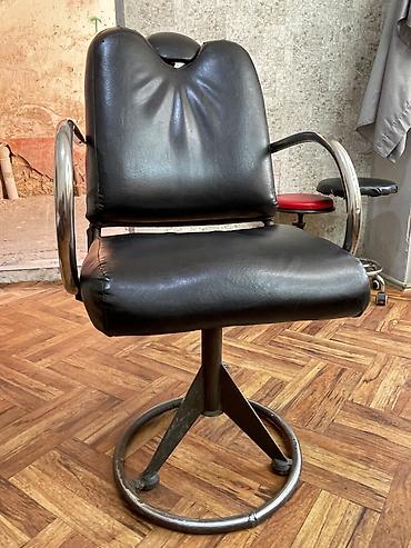 Salon, tibbi mebel: İşlənmiş, Saç kəsimi kreslosu — 1