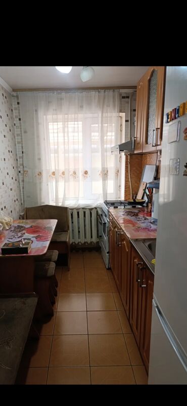 сдаю дома бишкек: 70 м², 4 комнаты, Парковка, Забор, огорожен