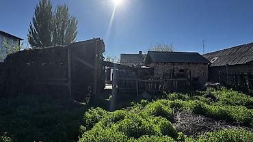 Продажа коттеджей и домов: СРОЧНО ПРОДАЕТСЯ ДОМ С САРАЕМ Месторасположение: с. Жаны-Жер (в 50км at lalafo.kg — 13 Продажа коттеджей и домов: СРОЧНО ПРОДАЕТСЯ ДОМ С САРАЕМ Месторасположение: с. Жаны-Жер (в 50км — 13