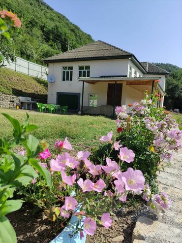 Günlük kirayə evlər: 120 kv. m, 3 otaqlı — 8