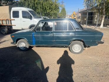 купить бу бокс на крышу автомобиля: Классический седан ВАЗ-2106, выполненный в темно-зеленом цвете