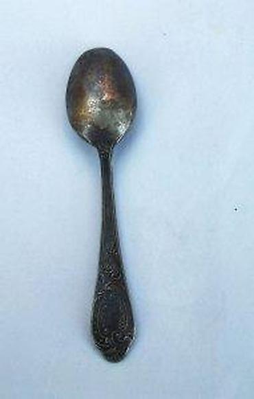 Staro posuđe i escajg: 4 + 1 posrebrena kašišica. Četiri (11 cm) plus jedna (9,5 cm) — 10