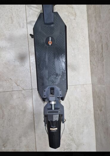 Elektrikli samokatlar: Elektrik skuter - Geniş gövdəli, slip-əleyhinə platforma - Ön və arxa — 7