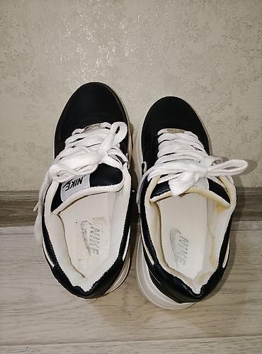 Кроссовки и спортивная обувь: Кроссовки, 36, Nike, Новый, цвет - Черный — 3