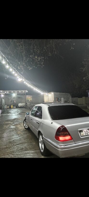 Mercedes-Benz: Mercedes-Benz C-Class (W202), gümüş rəng. - Kuzov: sedan, 4 qapı - — 7