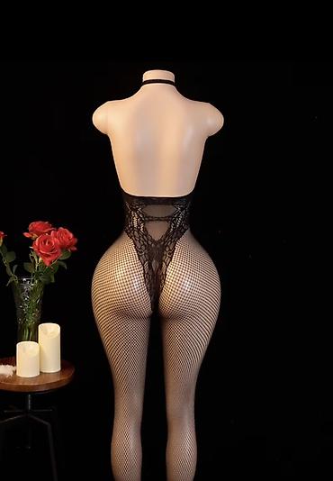 куклы интим: Черный ажурный боди-комбинезон в сетку (one size) Отлично подчеркнёт — 2