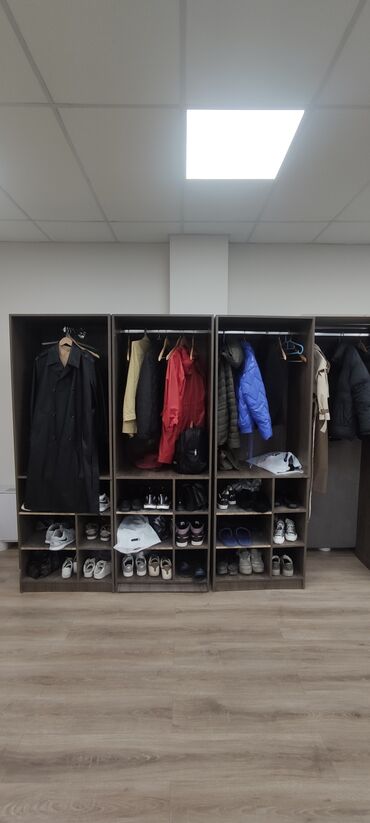 шкафчики для обуви: Комплект офисной мебели, Шкаф, цвет - Черный, Б/у