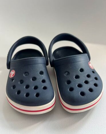 обувь в школу: Crocs 4 оригинал! Состояние на фото.21 размер (13см)