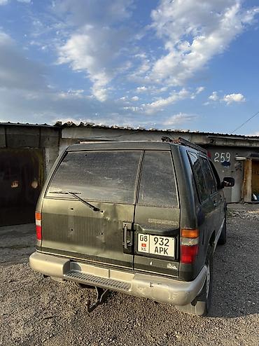фе: Isuzu Bighorn: 1992 г., Автомат, Газ, Внедорожник — 3
