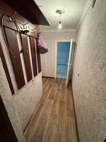 продаю 2х ком квартиру: 2 комнаты, 62 м², 104 серия, 2 этаж, Косметический ремонт
