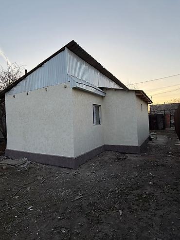 Продажа коттеджей и домов: 🏡 Продаётся уютный 2ком Времянка 📍 Бишкек, Карагачевая роща ✨ — 10