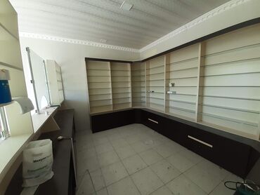 Çarpayılar: Aksesuar rəfi, Corner shelf