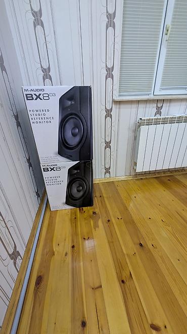 Kontrollerlər: M-Audio studiya monitorları və USB audio interfeys dəsti M-Audio BX8 — 5