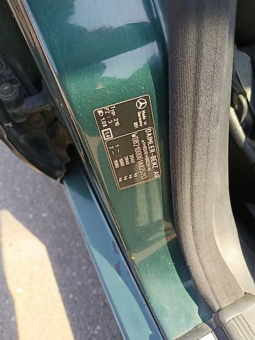mercedes cl220: Mercedes-Benz E 220: 2.2 l | 1999 il Sedan — 5