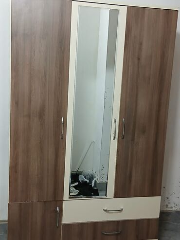 Dolablar: İşlənmiş, Açılan, Düz dolab, Qarderob, paltar dolabı lalafo.az -da Dolablar: İşlənmiş, Açılan, Düz dolab, Qarderob, paltar dolabı