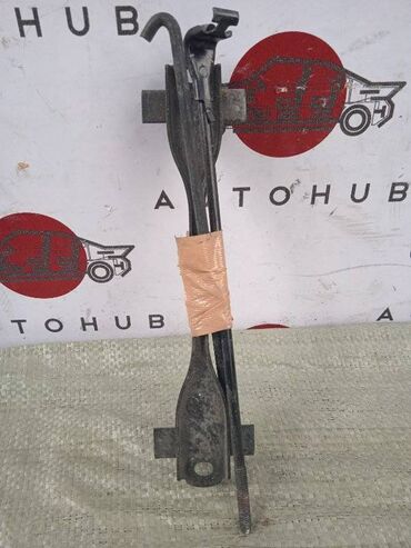 Другие автозапчасти: Крепление аккумулятора Toyota Celsior XF30 4.3 3UZ-FE 2001 (б/у)
