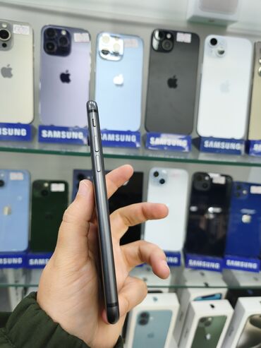 Apple iPhone: IPhone 8, 256 GB, Qara — 6