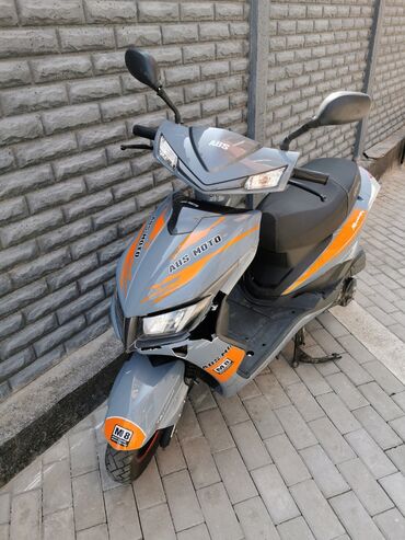 Скутеры: Скутер M8, 150 куб. см, Бензин, Б/у