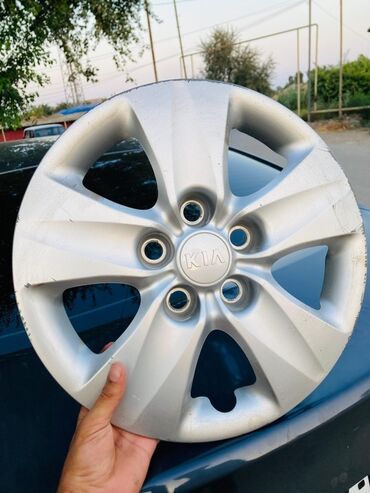 Disk təkərlər: Yeni Kolpak Kia R 15