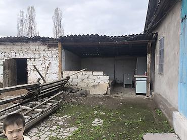 Продажа времянок: Продается 2-х комнатный дом, карабалта ул. железнодорожная 73, участок — 6