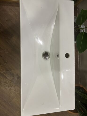 Dolablar: Açılan, 2 qapılı Düz dolab — 2